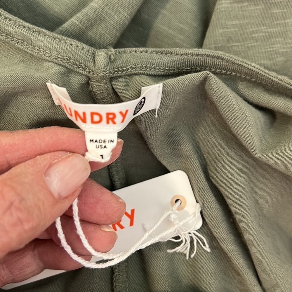 NEW Sundry Easy V-neck Jumpsuit in Sage Green - Picture 5 of 6